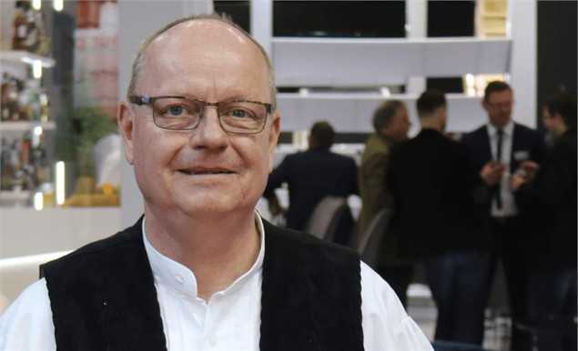 Neue Firstrollen: Sichere Verlegung auch bei schlechtem Wetter