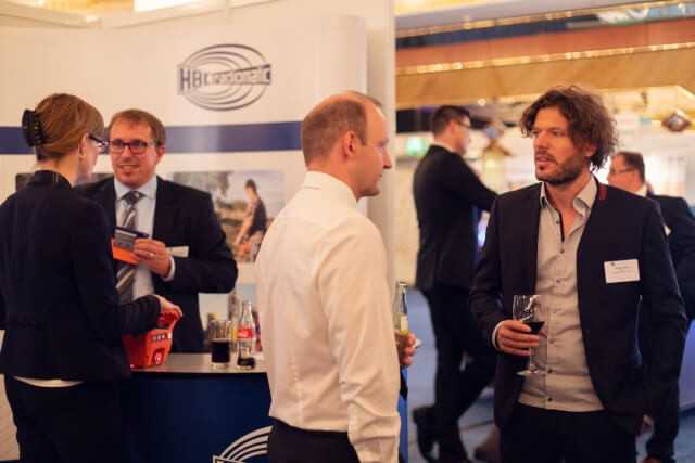 In der Fachausstellung bestand dank großzügig bemessener Pausen reichlich Gelegenheit, mit den anderen Tagungsteilnehmern ins Gespräch zu kommen.