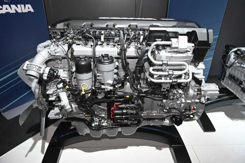 Wie aus einem Guss: Der neue Sechszylinder DC13 mit einteiligem Zylinderkopf und zwei obenliegende Nockenwellen. | Foto: Quatex, Scania Wie aus einem Guss: Der neue Sechszylinder DC13 mit einteiligem Zylinderkopf und zwei obenliegende Nockenwellen. | Foto: Quatex, Scania