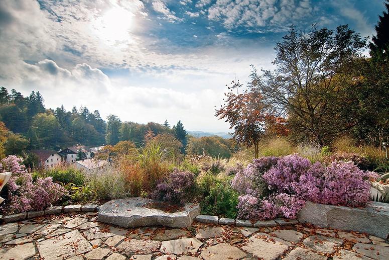Kleine Gätrten können sich zu kleinen Oasen entwickeln. | Foto: Callwey