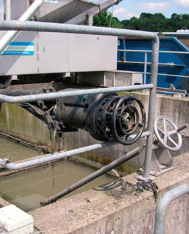 Schlickpumpe statt teurer Mammutlösung Schlickpumpe statt teurer Mammutlösung