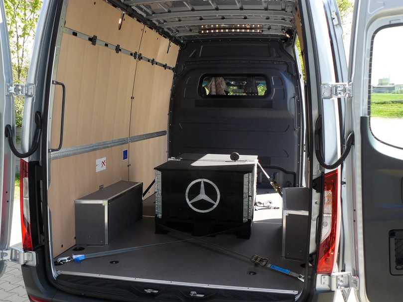 Knappe Batterie heißt respektable Nutzlast, größere Batterie recht wenig Tragkraft und große Reichweite. | Foto: Randolf Unruh