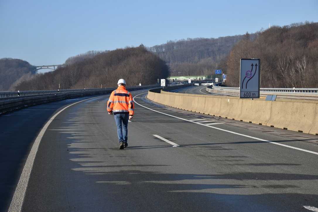 Ina Brandes stellt Programm für den schnelleren Bau von Autobahnbrücken in NRW vor Ina Brandes stellt Programm für den schnelleren Bau von Autobahnbrücken in NRW vor
