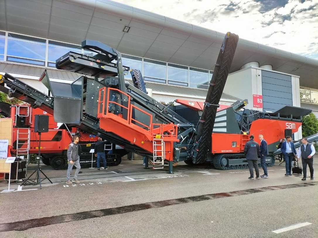 SBM stellte auf der Bauma universelle Prallbrecher aus SBM stellte auf der Bauma universelle Prallbrecher aus