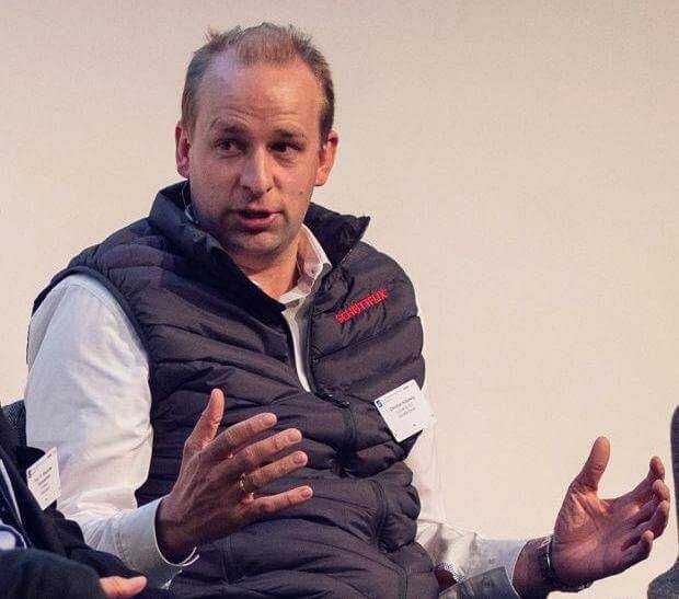 „Schüttflix ist die erste Logistikdrehscheibe für die Schüttgut- branche, die digital funktioniert und analog binnen vier Stunden Sand, Schotter und Splitt auf den Punkt liefert“, sagt Schüttflix- Gründer und -Geschäftsführer Christian Hülsewig. | Foto: Offen- blende „Schüttflix ist die erste Logistikdrehscheibe für die Schüttgut- branche, die digital funktioniert und analog binnen vier Stunden Sand, Schotter und Splitt auf den Punkt liefert“, sagt Schüttflix- Gründer und -Geschäftsführer Christian Hülsewig. | Foto: Offen- blende
