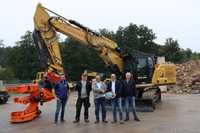 Gezielte Baumfällungen mit Bagger und Greifer