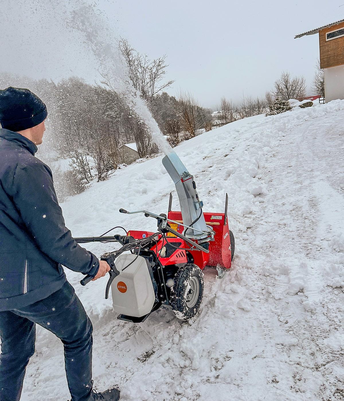 Der neue Compakt Easy eDrive als Schneefräse. | Foto: Köppl Der neue Compakt Easy eDrive als Schneefräse. | Foto: Köppl