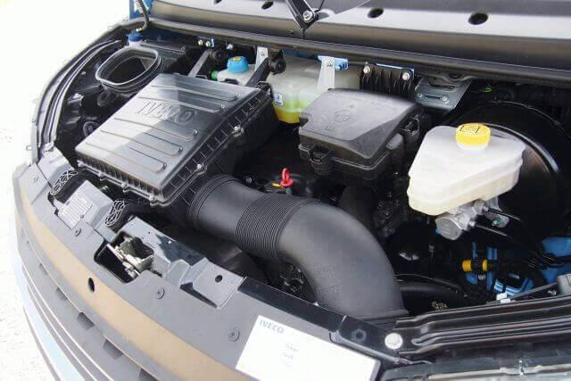 Gut gefüllter Motorraum: Der längs montierte Vierzylinder zählt zu den modernsten Triebwerken seiner Klasse.