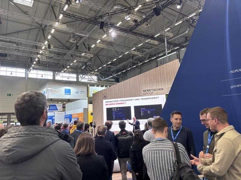 Gut besuchte Messestände zeigen: Digitale Lösungen und KI-Anwendungen stoßen in der Baupraxis auf wachsendes Interesse. | Foto: B_I MEDIEN/mj Gut besuchte Messestände zeigen: Digitale Lösungen und KI-Anwendungen stoßen in der Baupraxis auf wachsendes Interesse. | Foto: B_I MEDIEN/mj