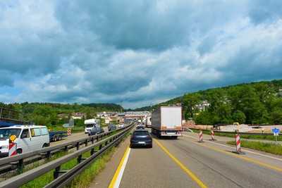 Autobahn GmbH legt Bauprojekte auf Eis