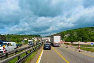 Autobahn GmbH legt Bauprojekte auf Eis