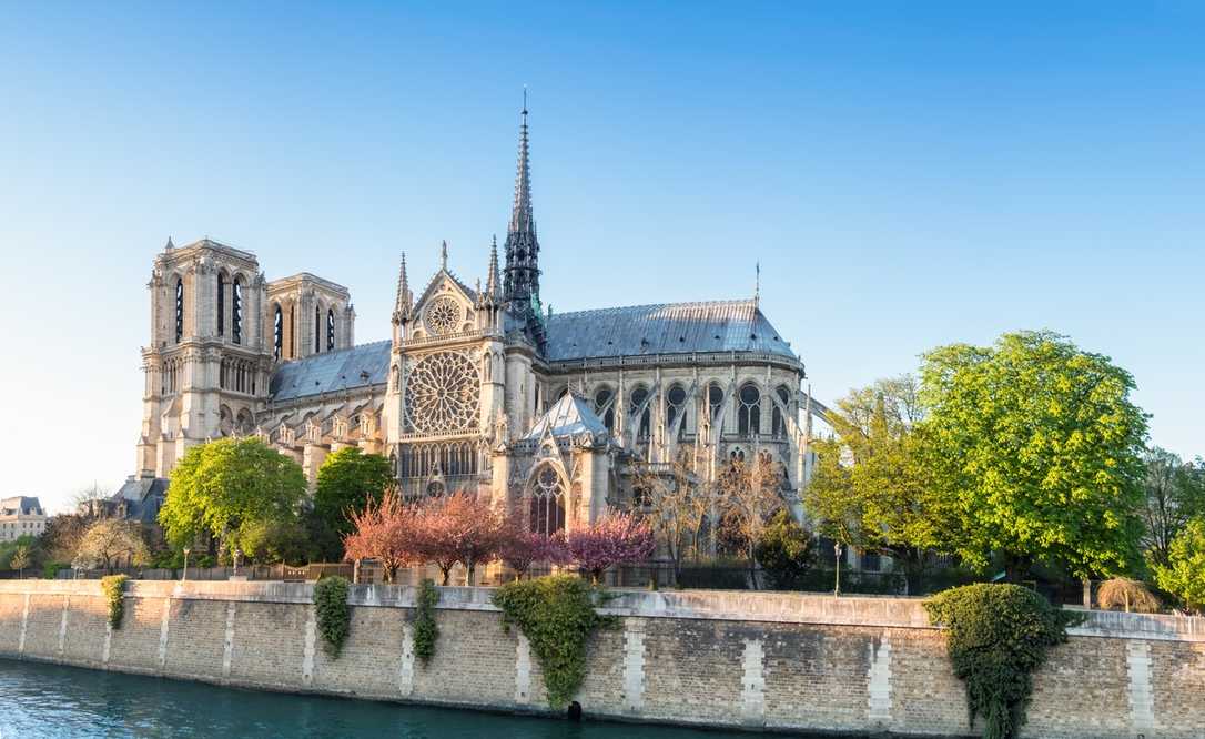 Notre-Dame Paris: Spezial-Peeling entfernt 70 Tonnen Schadstoffe Notre-Dame Paris: Spezial-Peeling entfernt 70 Tonnen Schadstoffe