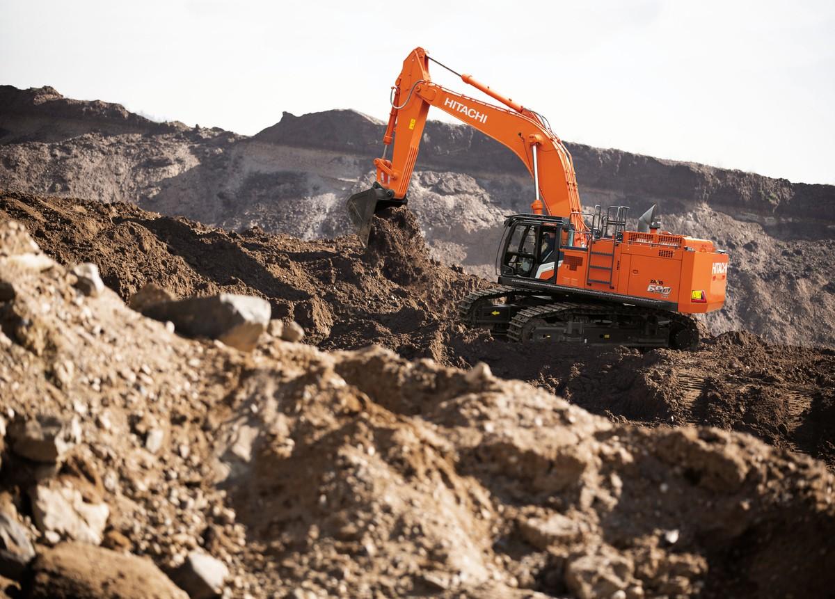 Der Großbagger, der mit "Power Boost" für kurze Zeit sogar noch leistungsstärker wird: Der Hitachi ZX690-7 ist ein wahres Kraftpaket. | Foto: Kiesel