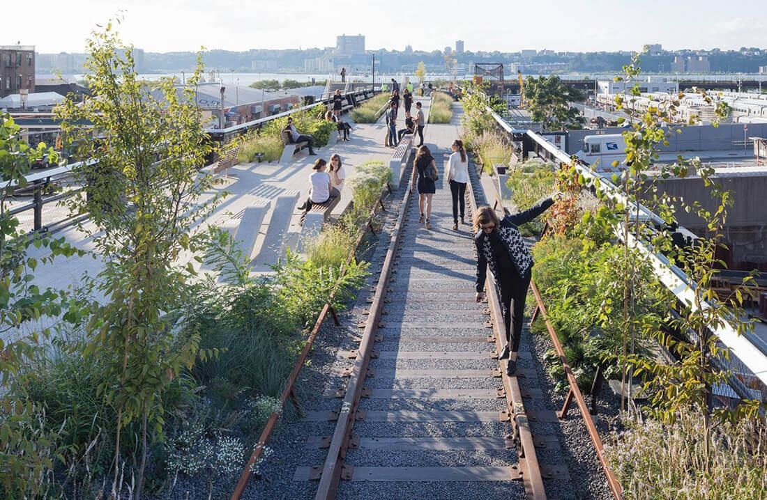 Der zuletzt eröffnete Teil „Rail Yards“ ist benannt nach dem Abstellbahnhof, der nach wie vor dieses Areal beherrscht. | Foto: Iwan Baan