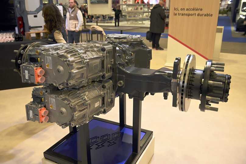 Die kompakte E-Achse der Volvo Group bringt mit der kompletten Antriebseinheit rund eine Tonne Gewicht auf die Waage. | Foto: FH Die kompakte E-Achse der Volvo Group bringt mit der kompletten Antriebseinheit rund eine Tonne Gewicht auf die Waage. | Foto: FH