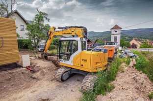 Liebherr France liefert die neuen Raupenbagger Generation 8 aus