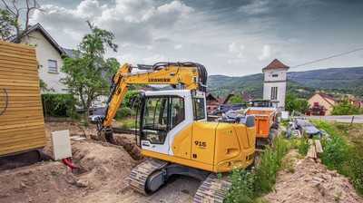 Liebherr France liefert die neuen Raupenbagger Generation 8 aus
