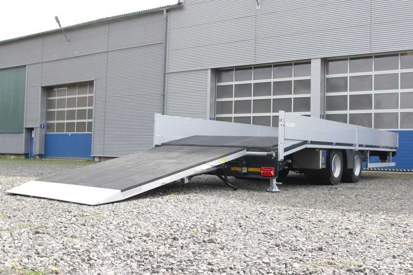 Für den Tandem-Anhänger-Tieflader TAT ist eine hydraulische Rampe verfügbar. | Foto: Zandt cargo Für den Tandem-Anhänger-Tieflader TAT ist eine hydraulische Rampe verfügbar. | Foto: Zandt cargo