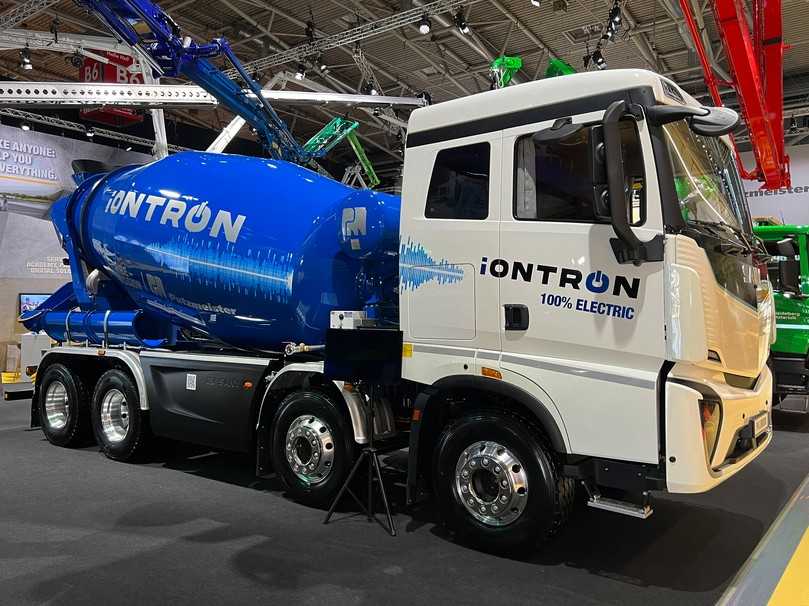 Mit Putzmeister-Mischtrommel: Sany e435 iOntron-Fahrmischer | Foto: QUATEX Mit Putzmeister-Mischtrommel: Sany e435 iOntron-Fahrmischer | Foto: QUATEX