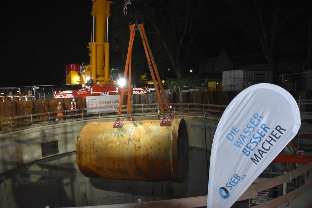 Tunnelbohrmaschine „Henriette“ geborgen: Erster Rohrvortrieb für neuen Rheindüker Köln