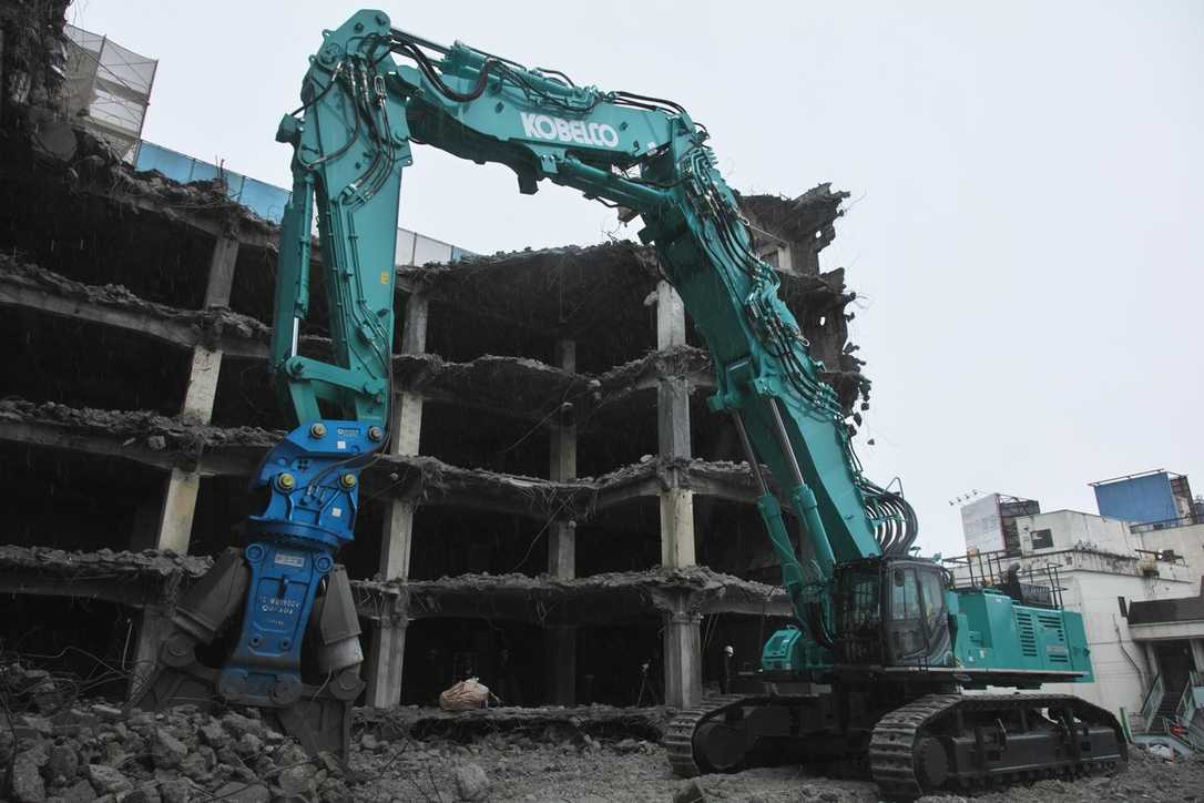 Bauma 2022: Kobelco bringt neuen Abbruchbagger-Gigant nach Deutschland Bauma 2022: Kobelco bringt neuen Abbruchbagger-Gigant nach Deutschland
