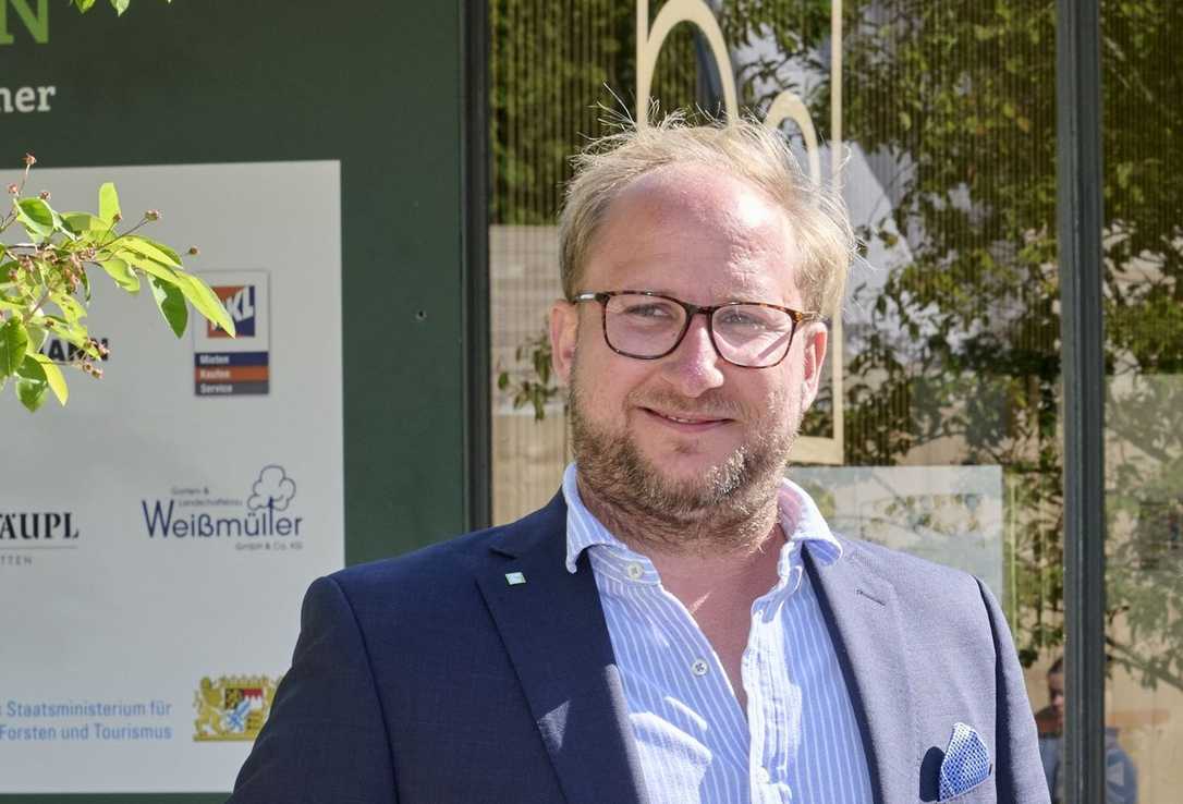 Ausbilder-Coach GaLaBau: VGL Bayern startet innovativen KI-Chatbot für die Ausbildung