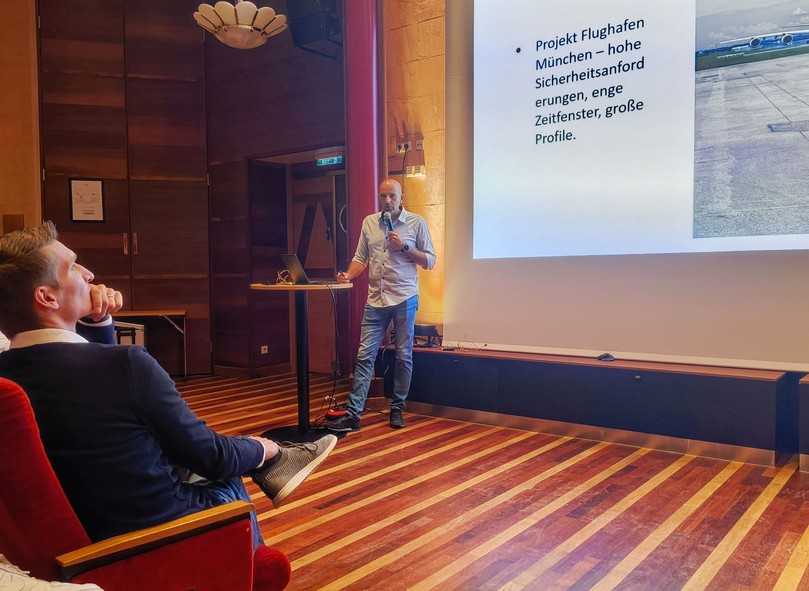 Im Vortrag von Robert Lagger ging es um mobile Inspektionstechnik und intelligente Datenauswertung. | Foto: B_I/Valdix