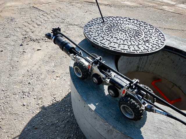 iPEK Satelliten-System Rovion SAT II im Aufbau für DN250 mit der Rovion Spüladaption | Foto: iPEK