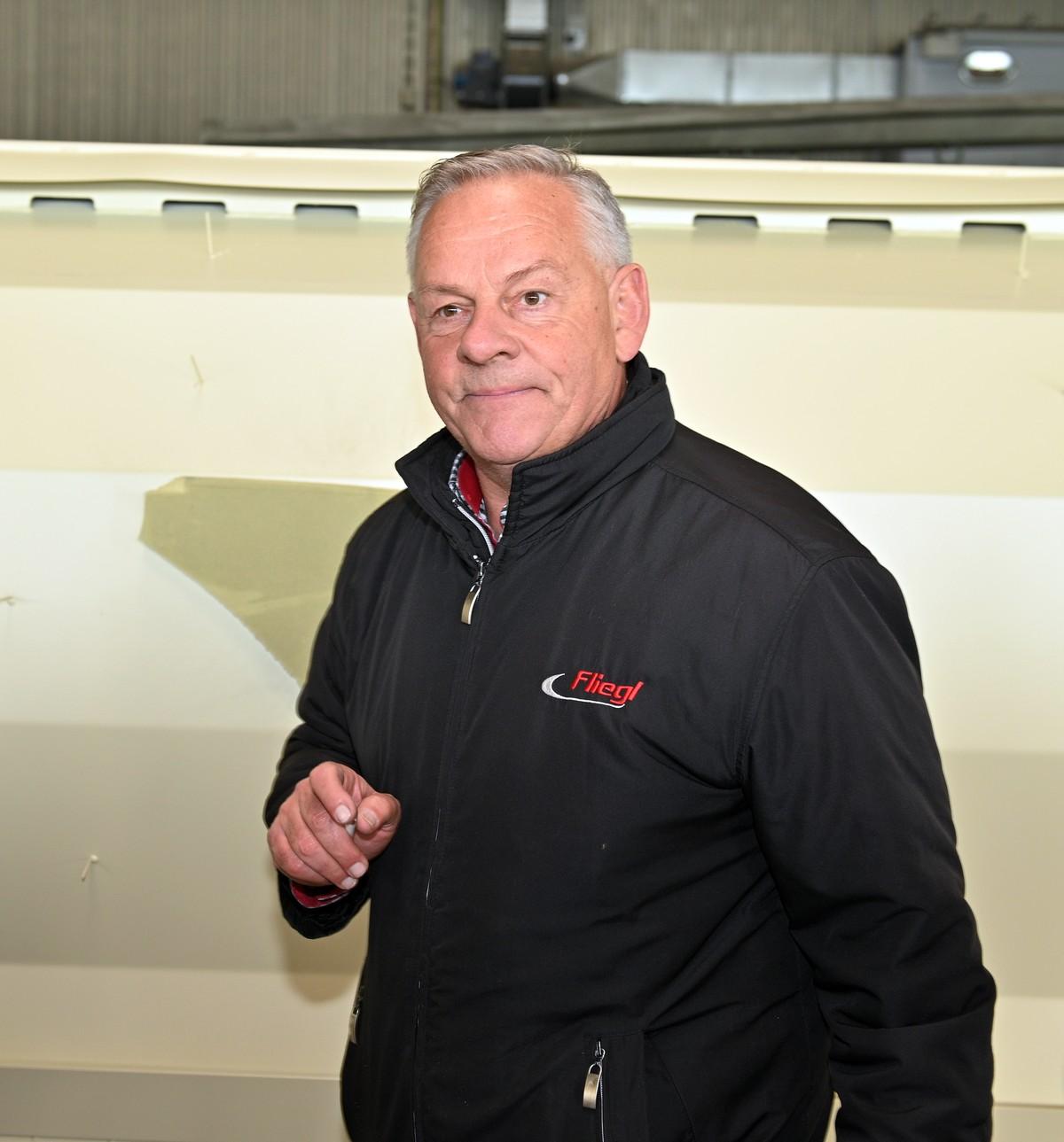 Fliegl-Geschäftsführer Helmut Fliegl weist auf die gravierendsten Qualitätsunterschiede zum Wettbewerb hin. | Foto: FH