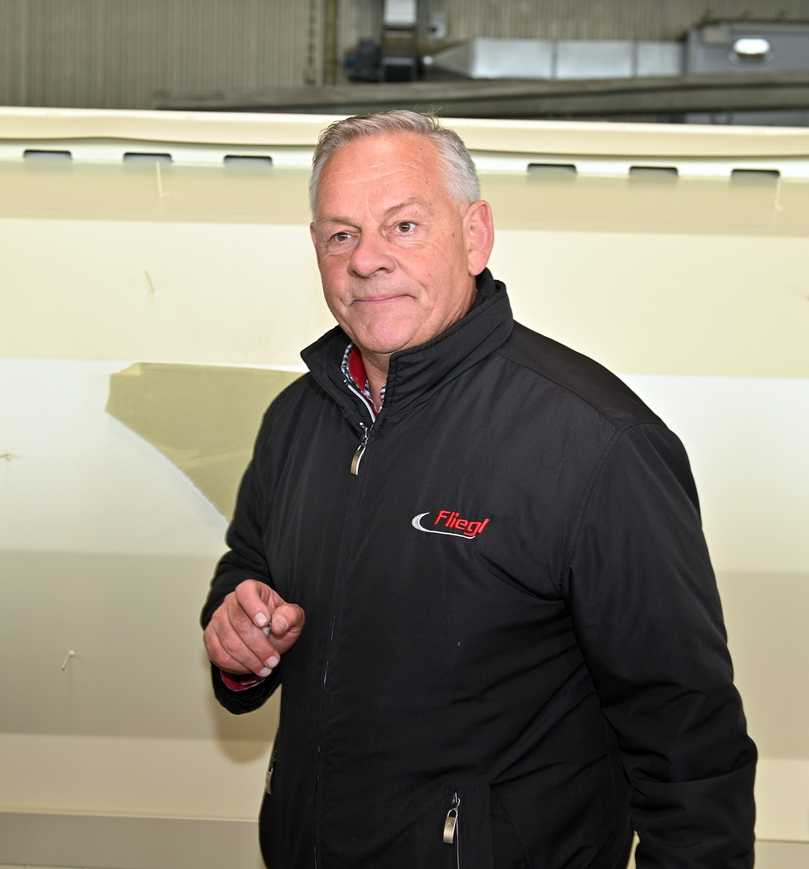 Fliegl-Geschäftsführer Helmut Fliegl weist auf die gravierendsten Qualitätsunterschiede zum Wettbewerb hin. | Foto: FH