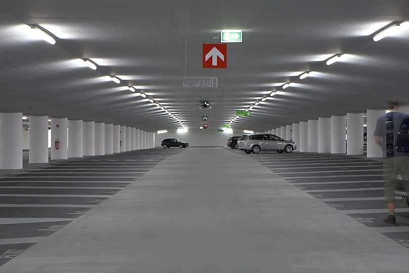 Nicht nur am Platz wird jetzt gearbeitet: An der Tiefgarage sollen Anschlussarbeiten für Strom, Digitalnetz und Trinkwasser und Modernisierungsarbeiten in den Anschlussräumen ausgeführt werden. | Foto: Stadt Dresden Nicht nur am Platz wird jetzt gearbeitet: An der Tiefgarage sollen Anschlussarbeiten für Strom, Digitalnetz und Trinkwasser und Modernisierungsarbeiten in den Anschlussräumen ausgeführt werden. | Foto: Stadt Dresden