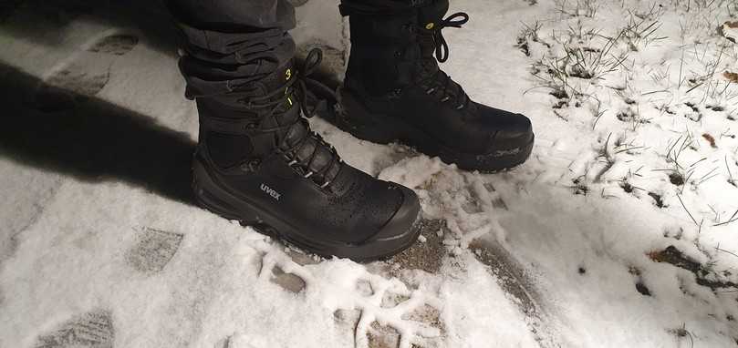 Während der Testphase musste sich der Uvex 3 Schnürstiefel auch im Schnee bewähren. | Foto: Justus Meyer Während der Testphase musste sich der Uvex 3 Schnürstiefel auch im Schnee bewähren. | Foto: Justus Meyer