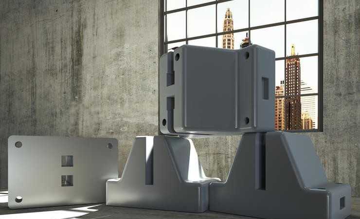 Bauzäune: Befüllbarer Zaunfuß ist standsicherer als Beton Bauzäune: Befüllbarer Zaunfuß ist standsicherer als Beton