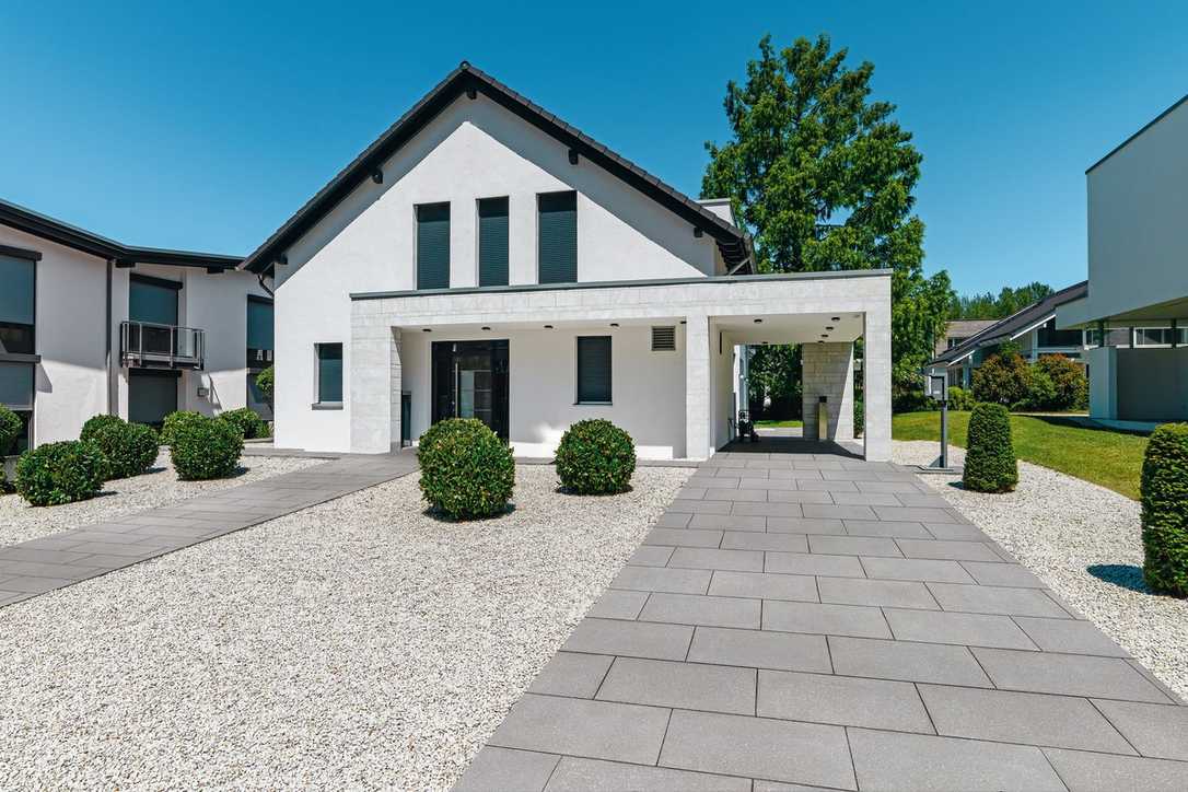 Neue Produktfamilie: Pflastersteine und Terrassenplatten mit Glimmereffekt Neue Produktfamilie: Pflastersteine und Terrassenplatten mit Glimmereffekt