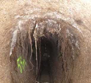 Handarbeit in begehbaren Großprofilen