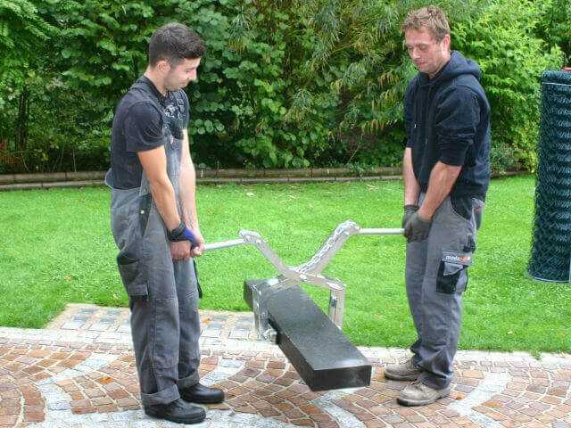 Rückenschonend heben und transportieren Rückenschonend heben und transportieren