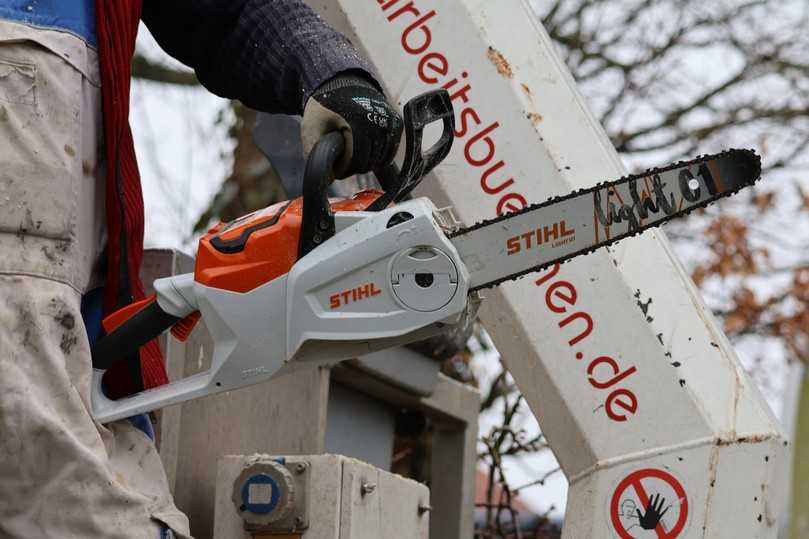 Die Stihl MSA 80 ist ein gutes Werkzeug für den professionellen Einsatz im Garten- und Landschaftsbau. | Foto: B_I MEDIEN/hin Die Stihl MSA 80 ist ein gutes Werkzeug für den professionellen Einsatz im Garten- und Landschaftsbau. | Foto: B_I MEDIEN/hin