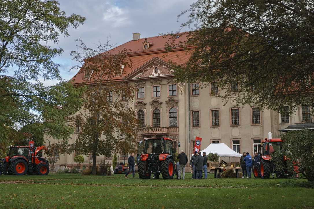 Kioti will mit neuen Traktoren eine stärkere Präsenz auf dem deutschen Markt erreichen Kioti will mit neuen Traktoren eine stärkere Präsenz auf dem deutschen Markt erreichen