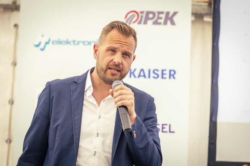 Matthias Sopper von den Stadtwerken Baden-Baden setzt Kanal-Drohnen ein. | Foto: IKT Matthias Sopper von den Stadtwerken Baden-Baden setzt Kanal-Drohnen ein. | Foto: IKT