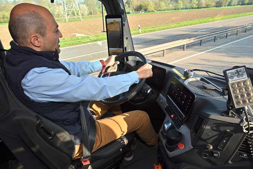 Mercedes-Fahrer müssen sich in Sachen Bedienung kaum umgewöhnen. Alle Schalter und Hebel sind am gewohnten Platz. | Foto: Frank Hausmann / QUATEX