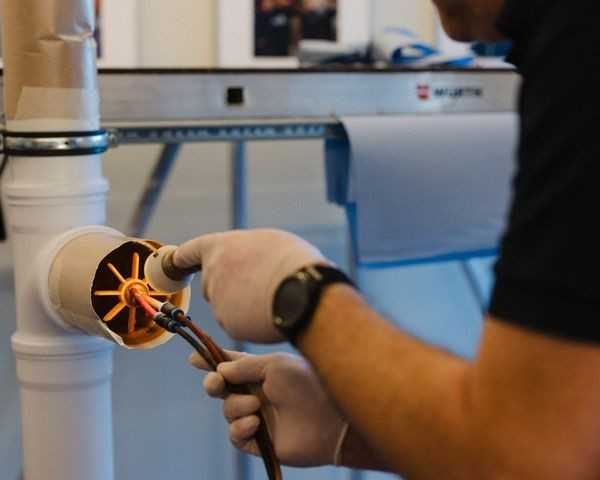 Franchise für die Inhouse-Sanierung: Neues Geschäftsmodell für einen Zukunftsmarkt Franchise für die Inhouse-Sanierung: Neues Geschäftsmodell für einen Zukunftsmarkt