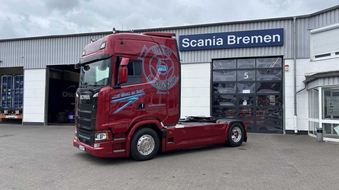 Elektrischer Fernverkehr: Schnellladesystem von Scania erstmals bei E-Lkw eingesetzt