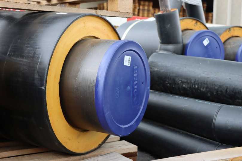 Eingebaut werden Fernwärmerohre von Brugg. | Foto: Brugg Pipes