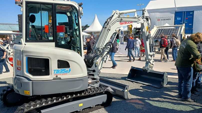 Als Prototyp auf der Baufachmesse bauma 2025: der TB 35e. | Foto: Budde/B_I MEDIEN