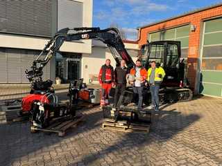 Caterpillar: Minibagger mausert sich zum Multitool