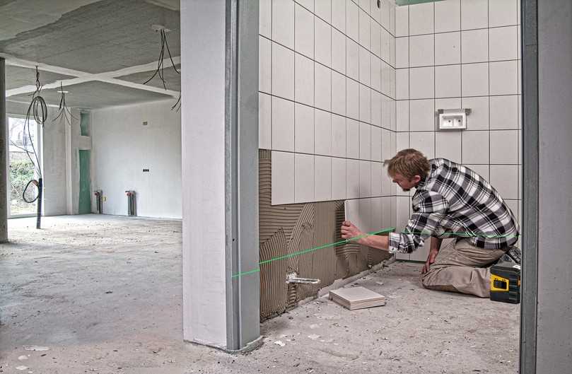Der LAX 60 G lässt sich auf Baustellen vielseitig einsetzen. | Foto: Stabila Der LAX 60 G lässt sich auf Baustellen vielseitig einsetzen. | Foto: Stabila