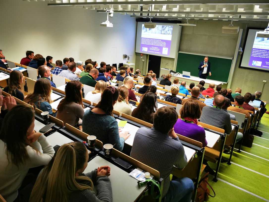 Erfolgreiches erstes Seminar an der Hochschule Wismar zu grabenlosen Bauweisen Erfolgreiches erstes Seminar an der Hochschule Wismar zu grabenlosen Bauweisen