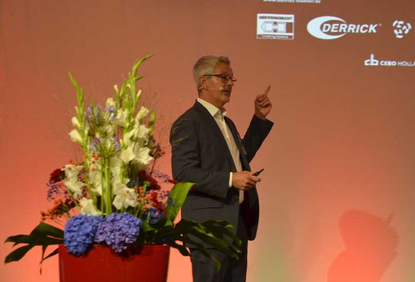 „Andere handeln, wir jammern“, bedauerte Ralf Schuster, und mahnte einen Strategiewechsel für Europa an, zu der die Maxime „Technologieführerschaft anstreben, Bürokratie abbauen“ gehöre. | Foto: B_I/Valdix „Andere handeln, wir jammern“, bedauerte Ralf Schuster, und mahnte einen Strategiewechsel für Europa an, zu der die Maxime „Technologieführerschaft anstreben, Bürokratie abbauen“ gehöre. | Foto: B_I/Valdix