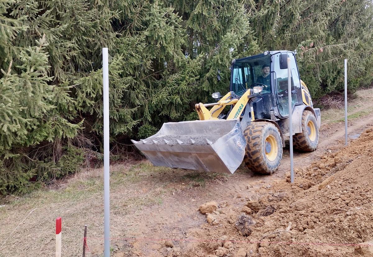 Die Komatsu-Radlader von Kuhn werden im GaLaBau-Betrieb Uniterra für diverse Aufgaben auf den Baustellen eingesetzt. | Foto: Kuhn Baumaschinen Deutschland GmbH Die Komatsu-Radlader von Kuhn werden im GaLaBau-Betrieb Uniterra für diverse Aufgaben auf den Baustellen eingesetzt. | Foto: Kuhn Baumaschinen Deutschland GmbH
