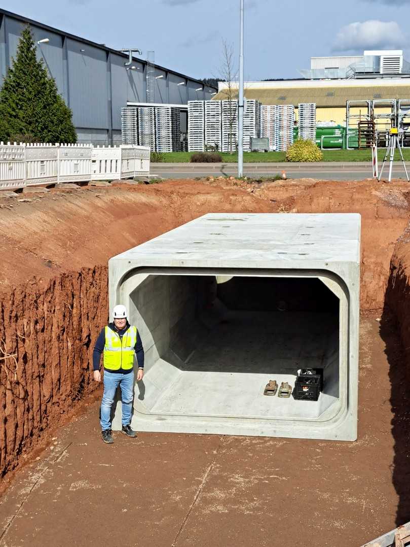 Die Rahmenprofile aus Rechteckquerschnitten verfügen über eine hohe statische Tragfähigkeit. | Foto: Berding Beton